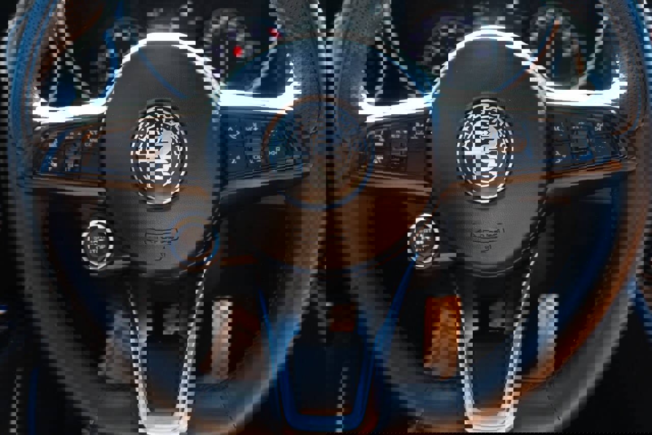 Used 2022 Alfa Romeo Giulia Ti image 18