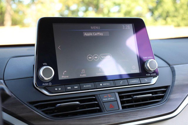 Certified 2025 Nissan Altima 2.5 SV FWD image 11