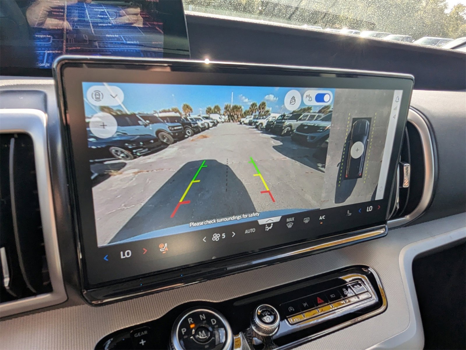 New 2025 Ford Expedition Active image 25