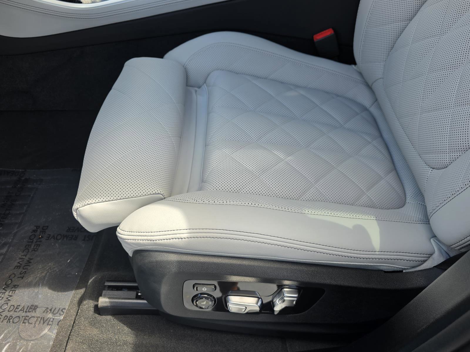 New 2026 BMW X5 sDrive40i w/ M Sport Package image 15