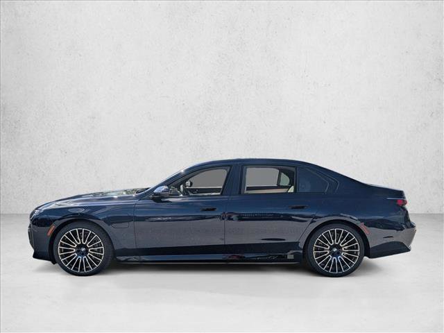 New 2026 BMW 750e xDrive image 5