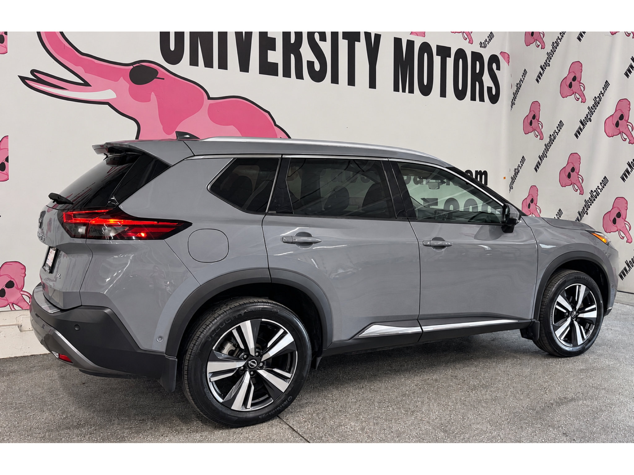Used 2023 Nissan Rogue SL w/ SL Premium Package FWD image 9