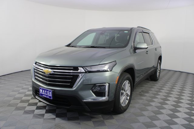Used 2023 Chevrolet Traverse LT w/ Rear Camera Mirror Package image 24