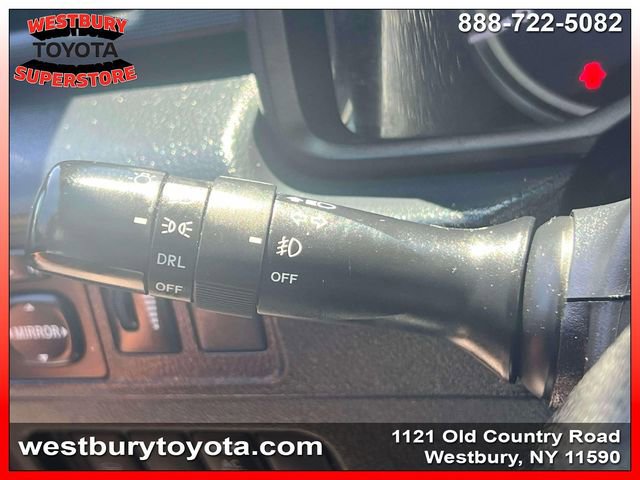 Used 2018 Toyota 4Runner SR5 AWD/4WD image 25