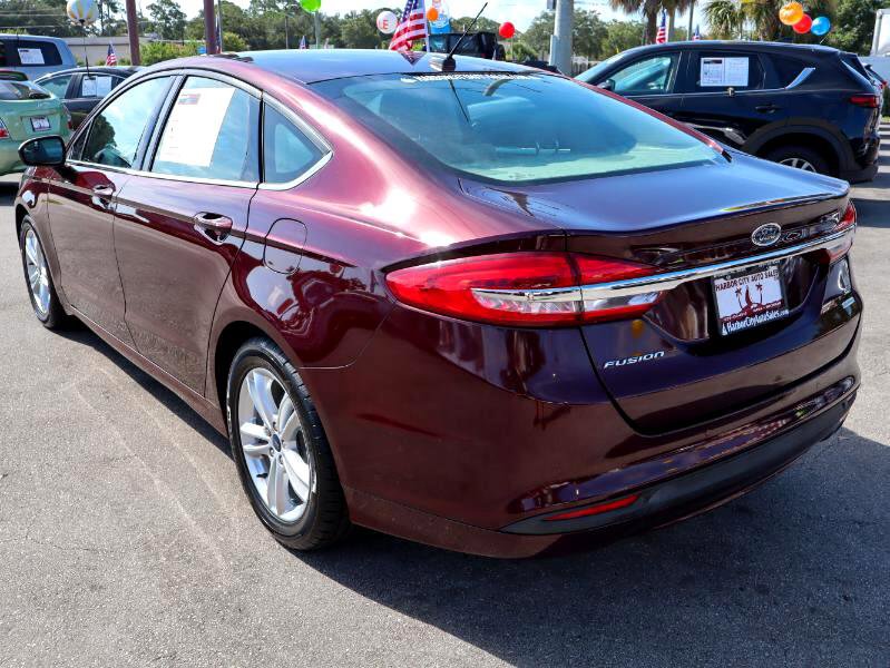 Used 2018 Ford Fusion SE w/ Fusion SE Technology Package image 3