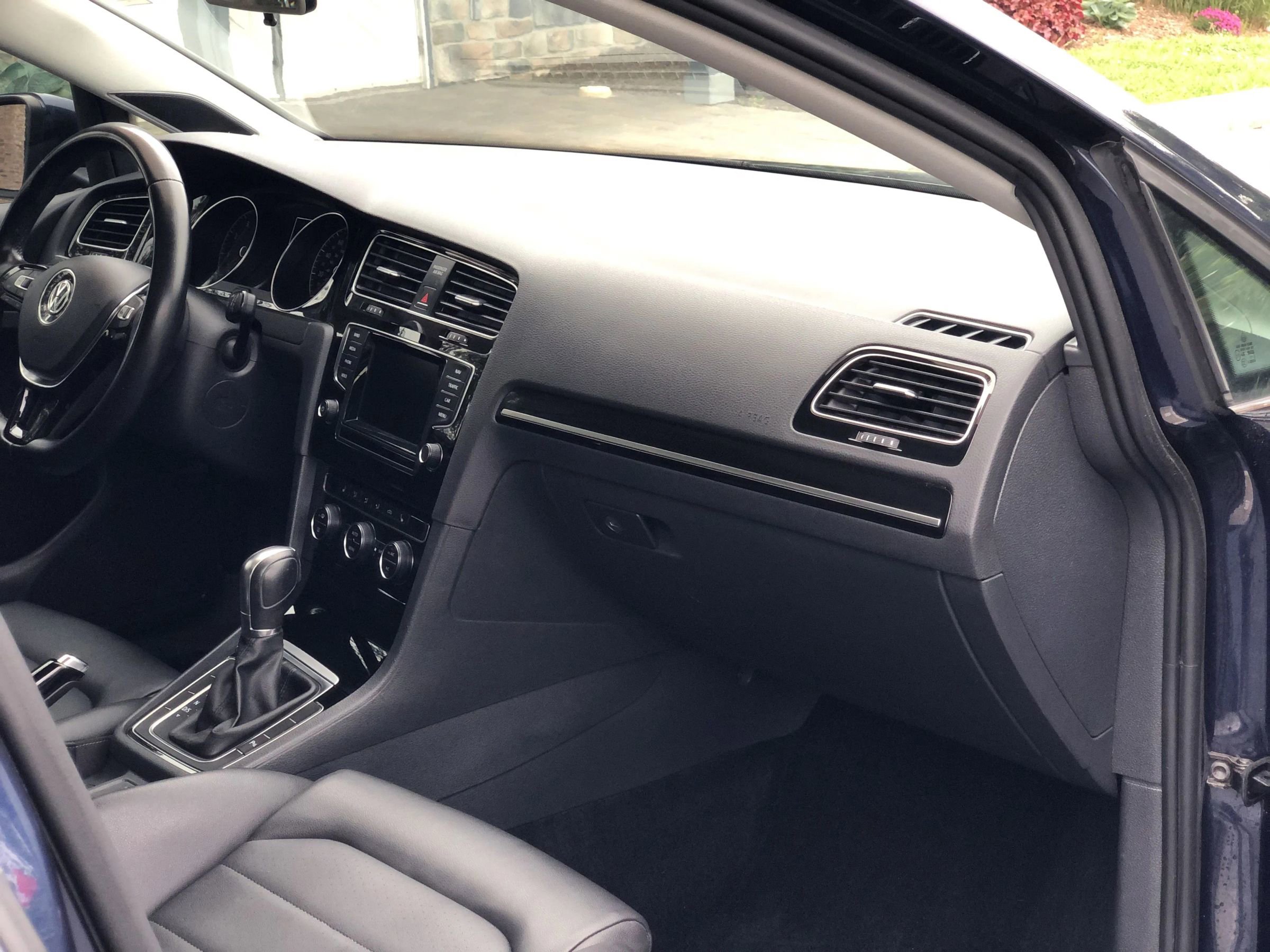 Used 2015 Volkswagen Golf SEL w/ Lighting Package (SEL) image 23