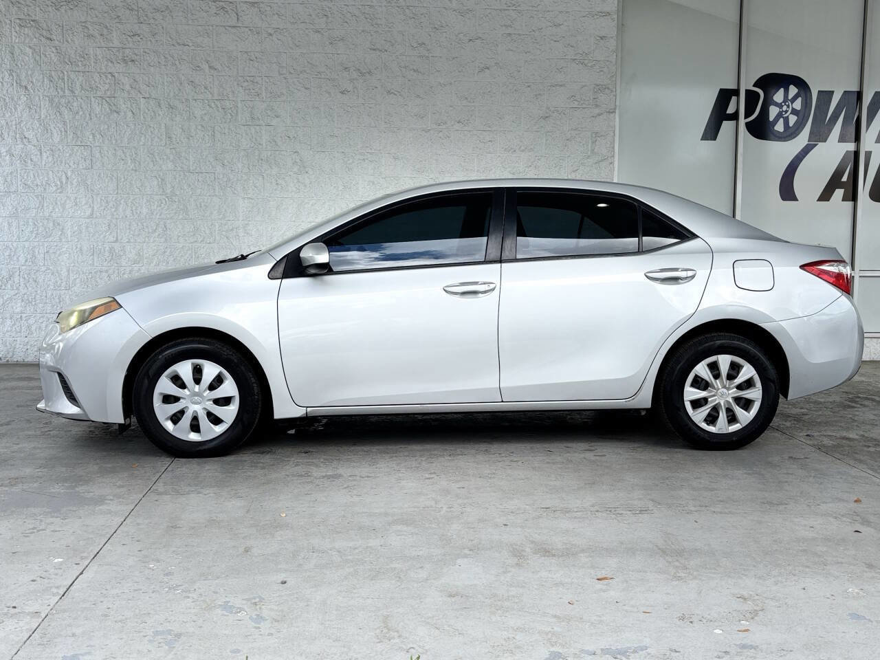 Used 2015 Toyota Corolla L image 5
