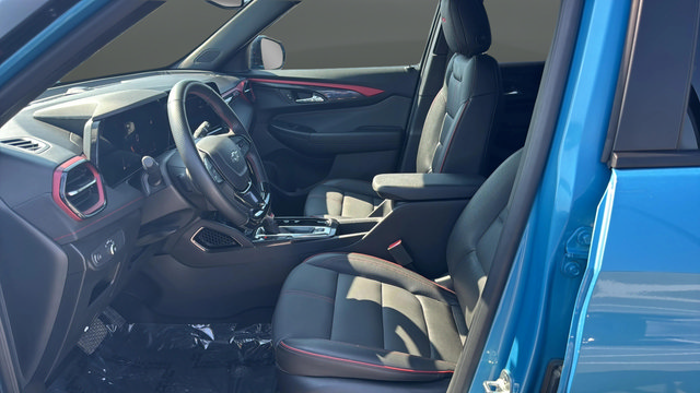 Used 2025 Chevrolet TrailBlazer RS w/ Convenience Package FWD image 10