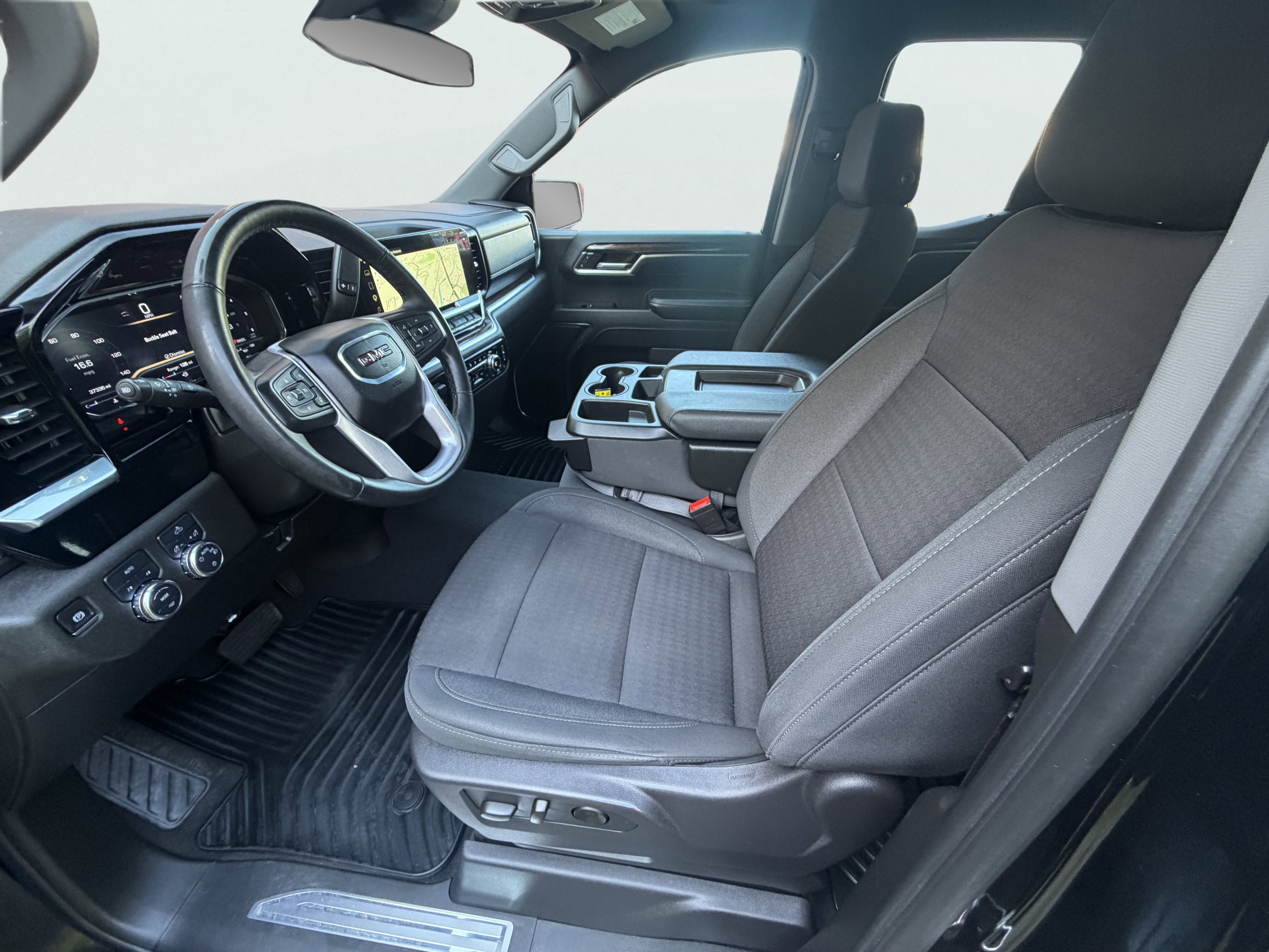 Used 2024 GMC Sierra 1500 SLE w/ Preferred Package AWD/4WD image 8