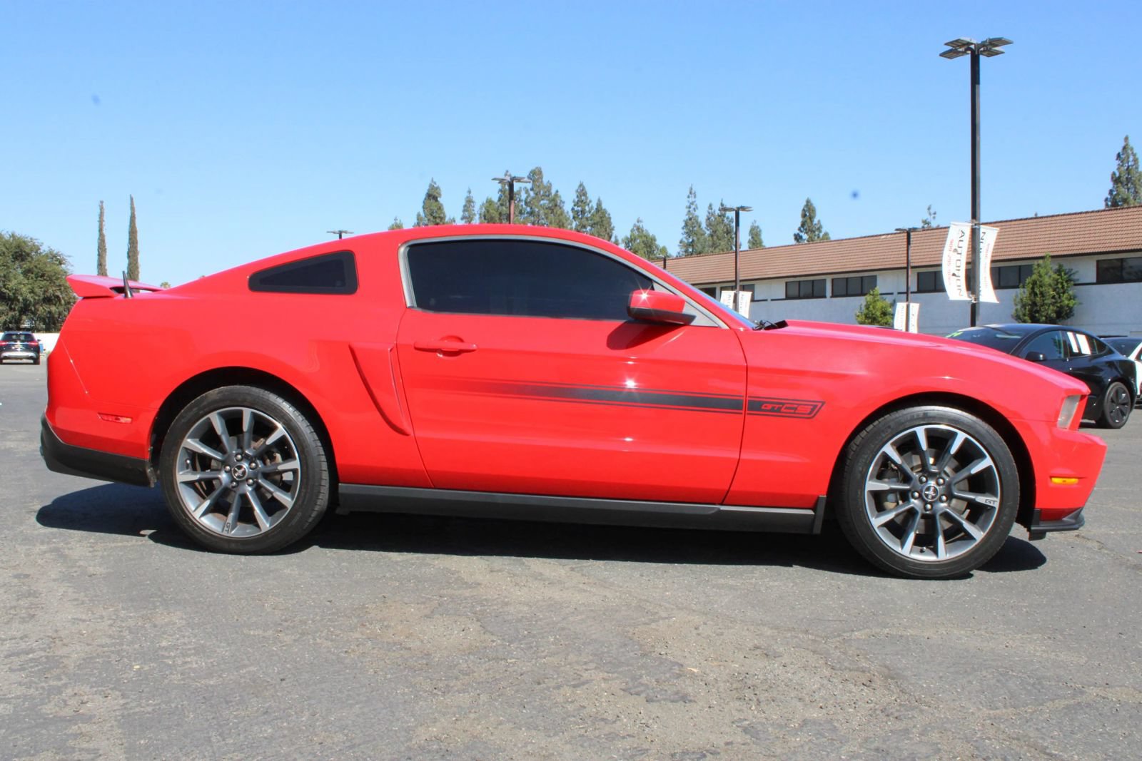 Used 2012 Ford Mustang GT Premium RWD image 35