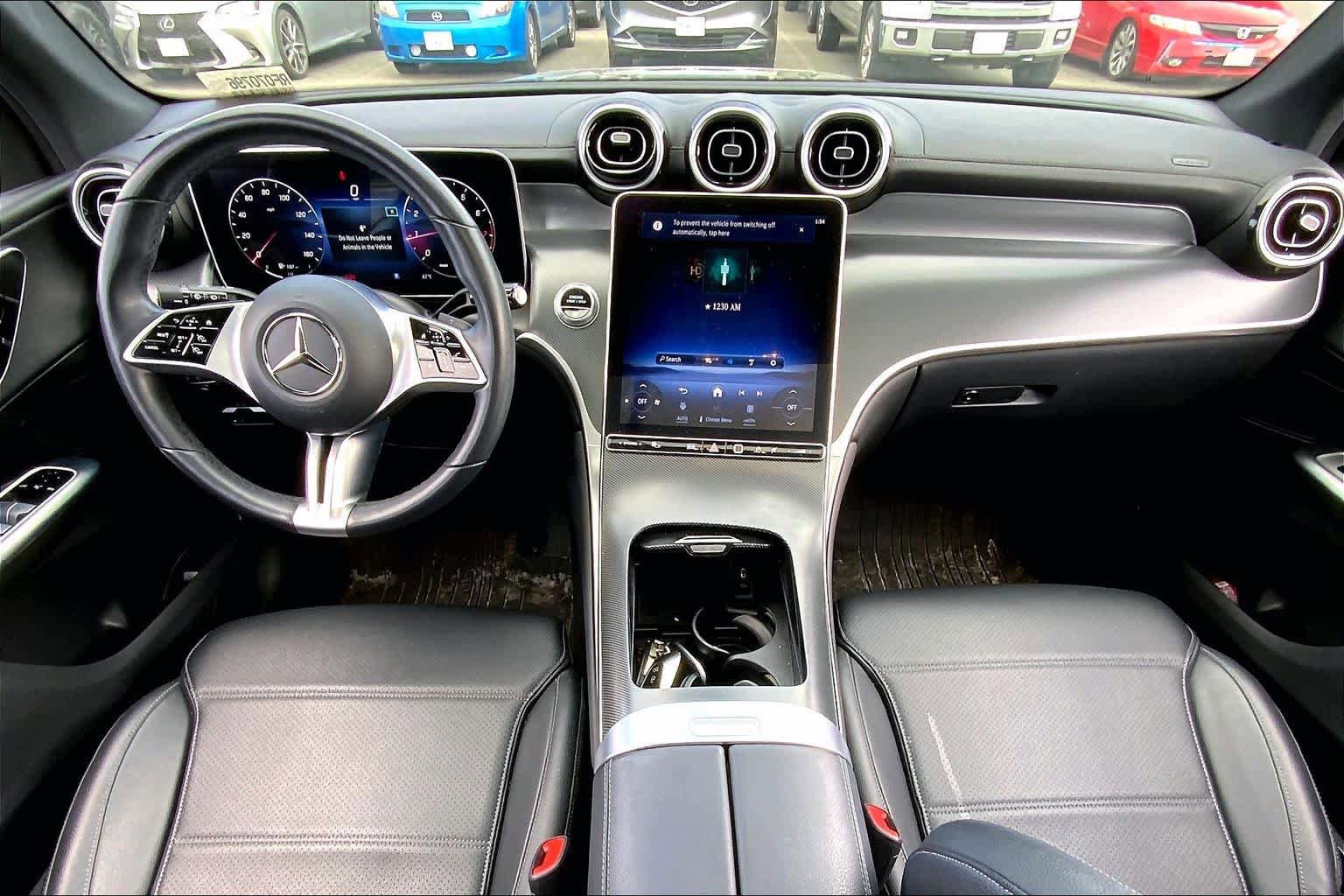 Used 2024 Mercedes-Benz GLC 300 4MATIC image 16
