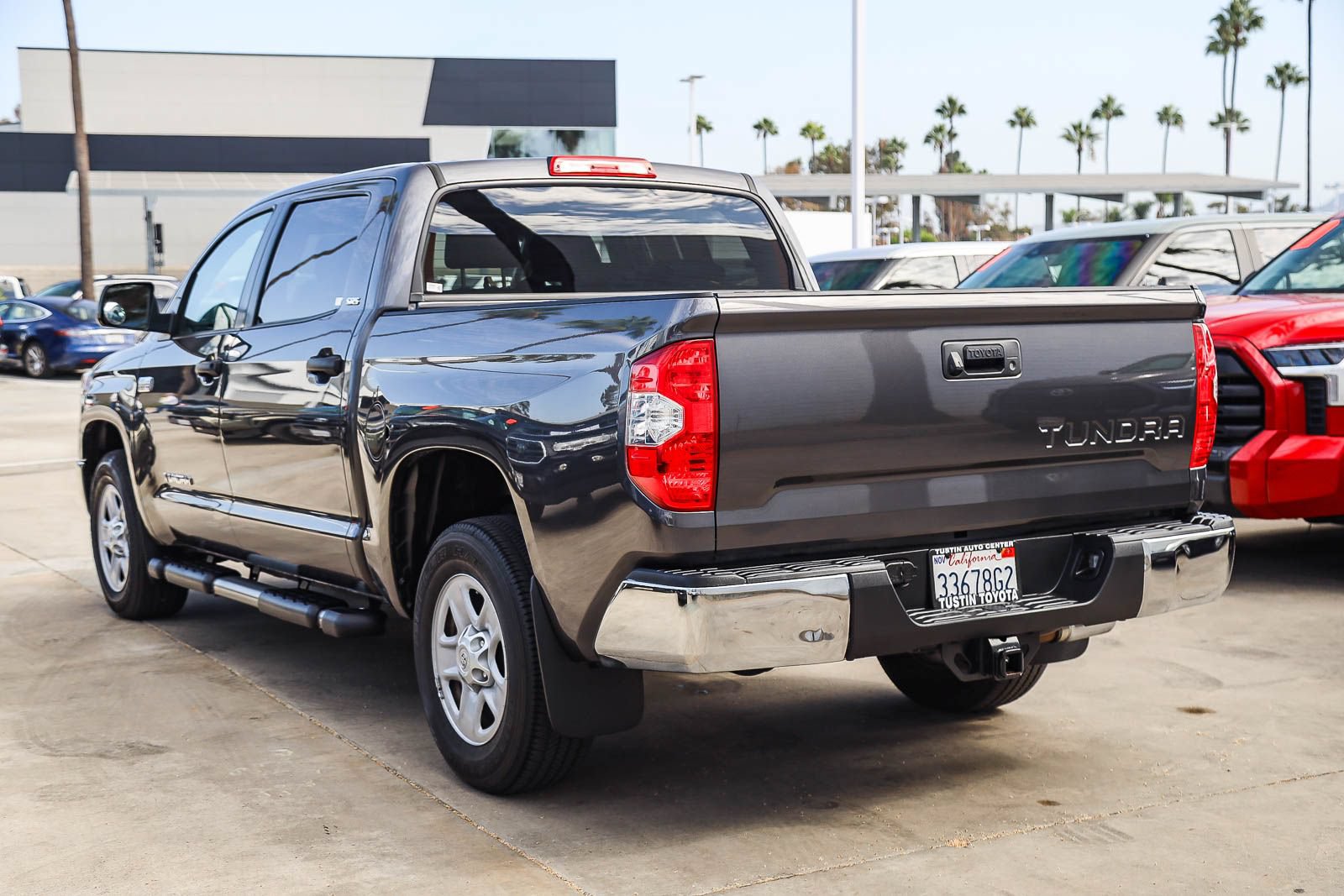 Certified 2018 Toyota Tundra SR5 w/ SR5 Upgrade Package RWD image 6