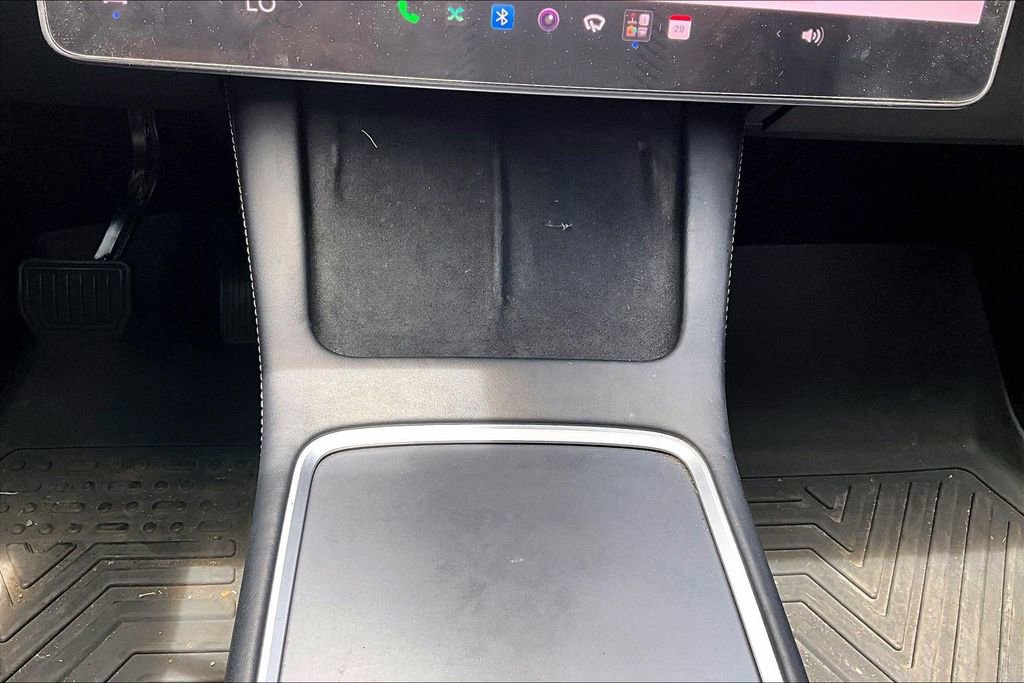 Used 2022 Tesla Model Y Long Range AWD/4WD image 24