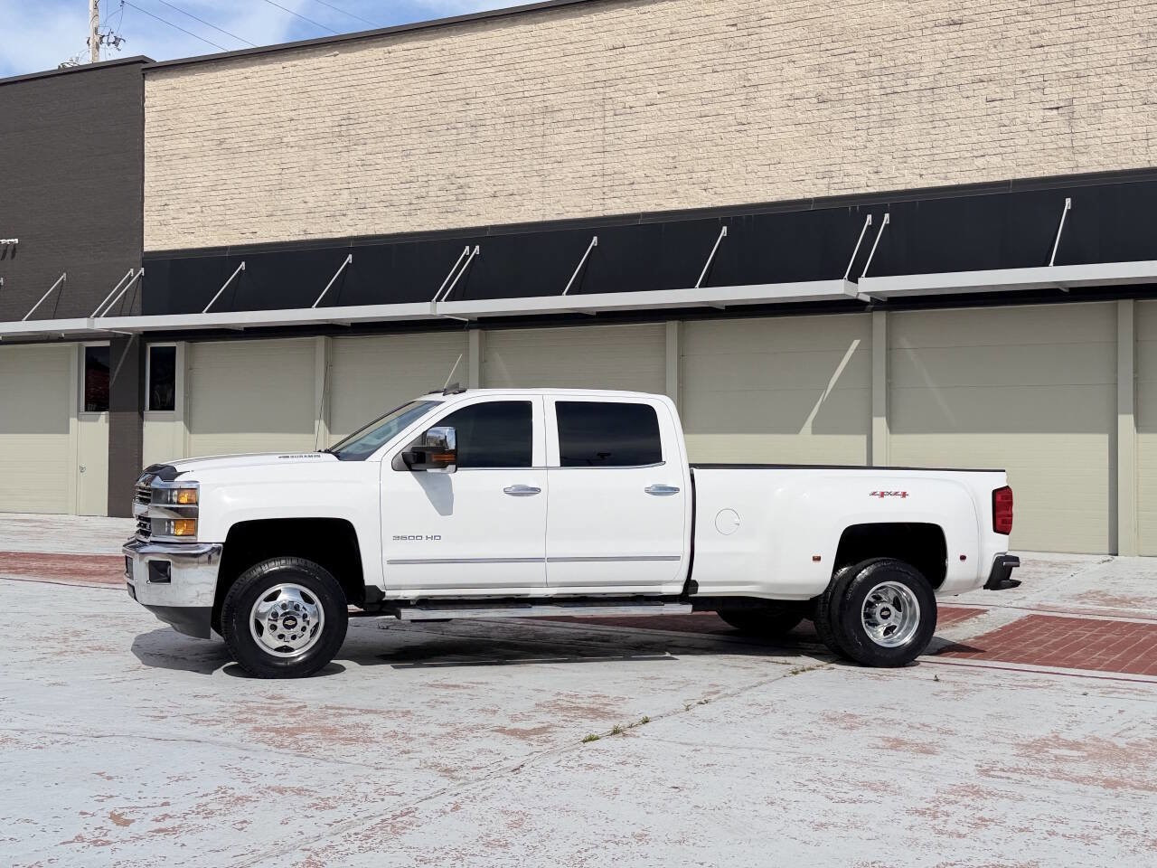Used 2016 Chevrolet Silverado 3500 LTZ w/ Duramax Plus Package AWD/4WD image 5