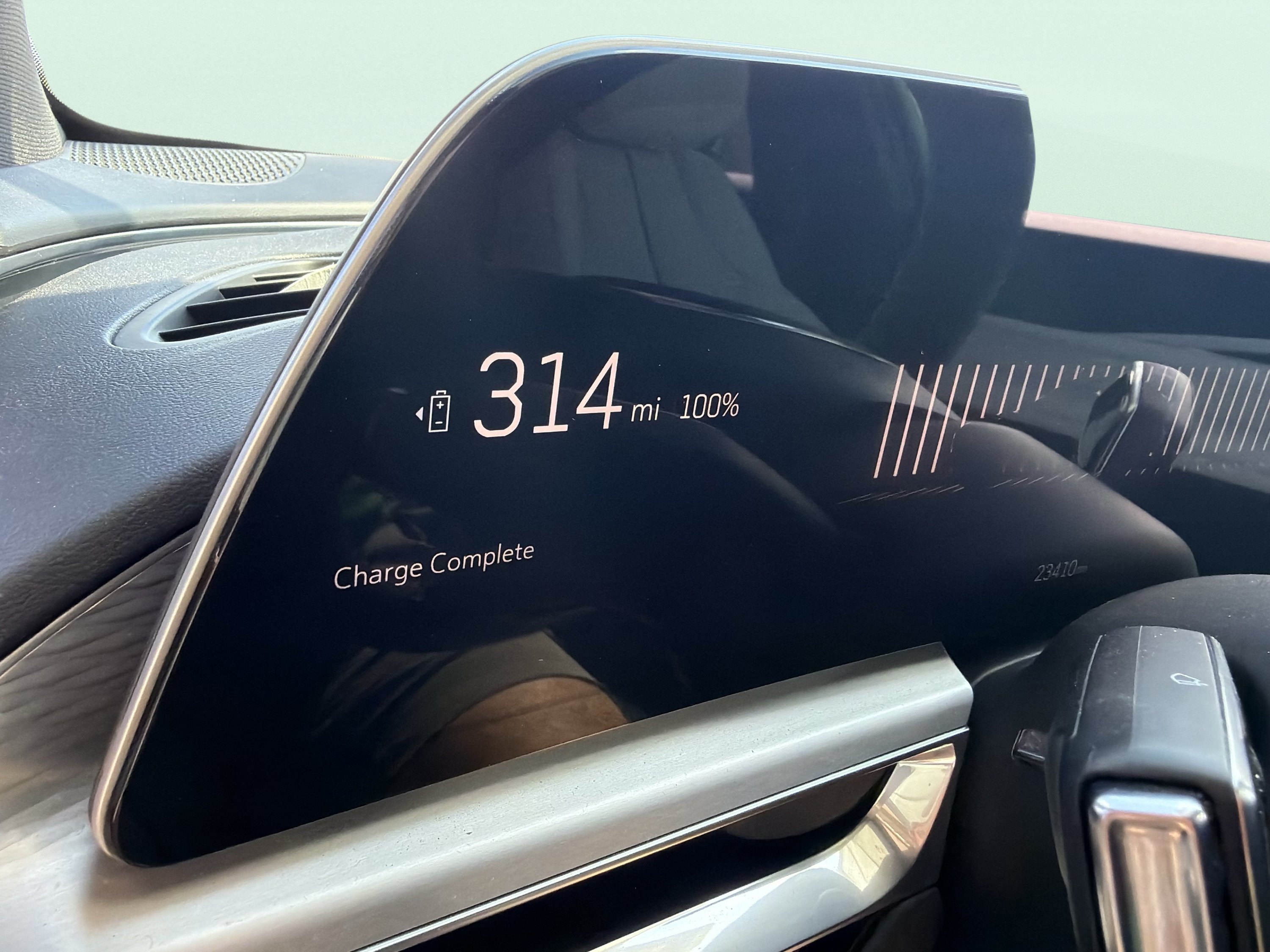 Used 2024 Cadillac Lyriq Luxury RWD image 5