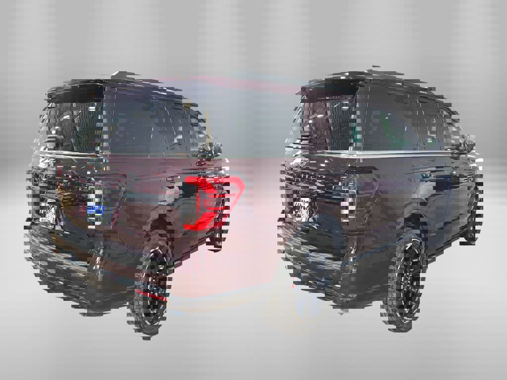 Used 2023 Ford Expedition Limited image 5