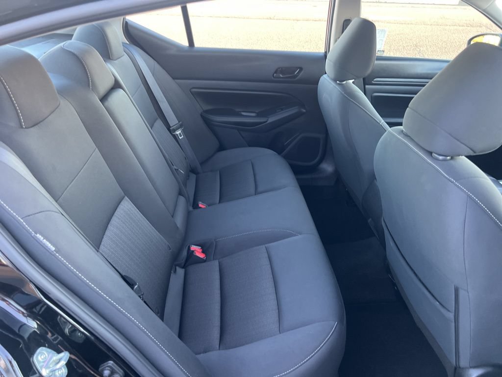 Used 2025 Nissan Altima 2.5 SV FWD image 34