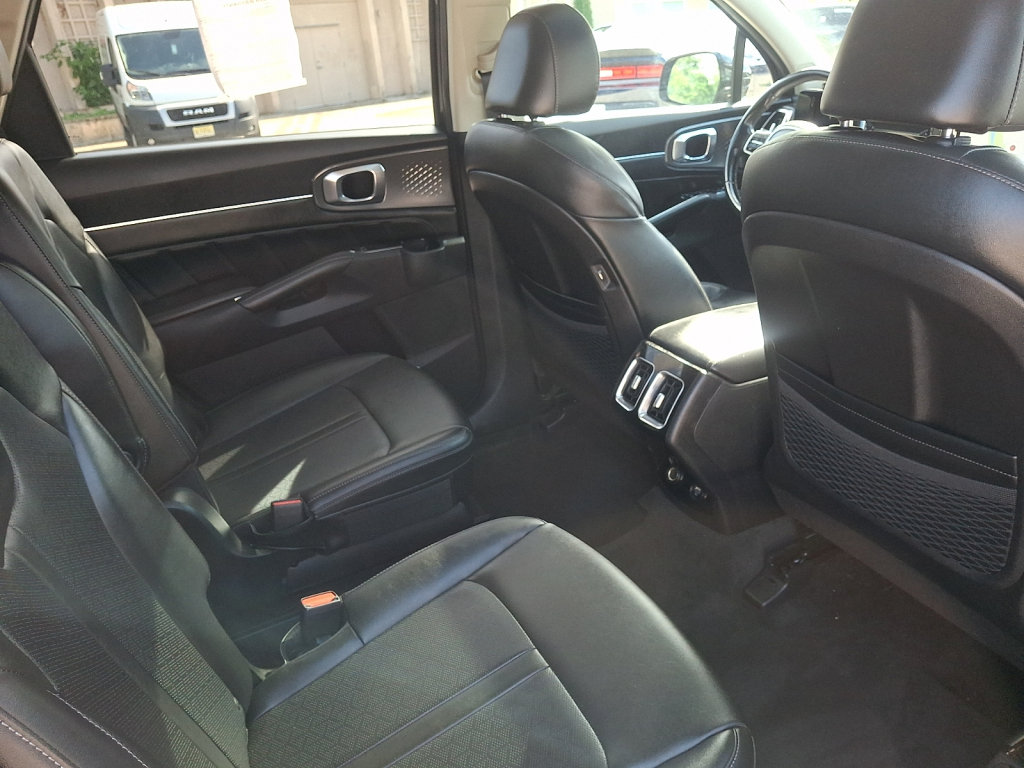 Used 2022 Kia Sorento SX FWD image 17