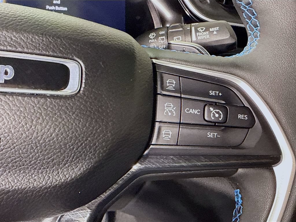 Used 2024 Jeep Grand Cherokee Trailhawk w/ Luxury Tech Group III AWD/4WD image 23