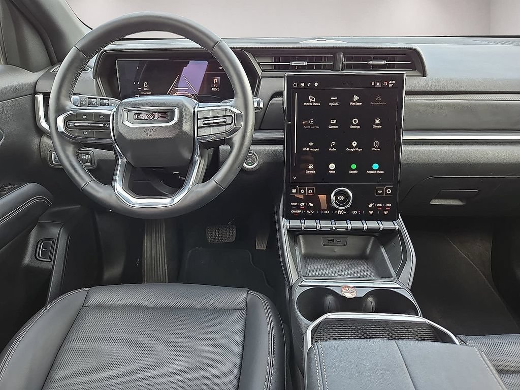Used 2026 GMC Terrain Elevation w/ Elevation Premium Package FWD image 9