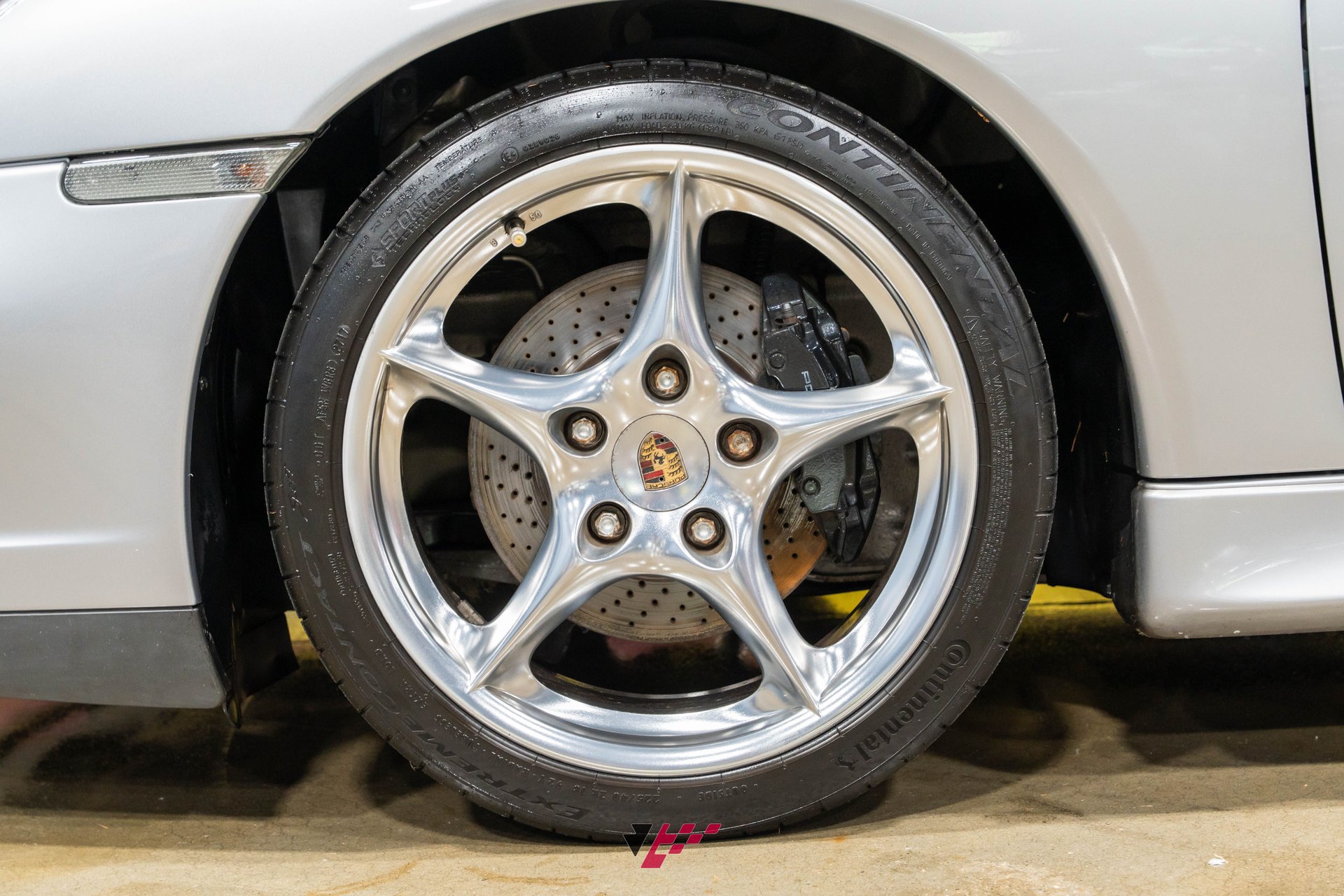 Used 2004 Porsche 911 40th Anniversary RWD image 12