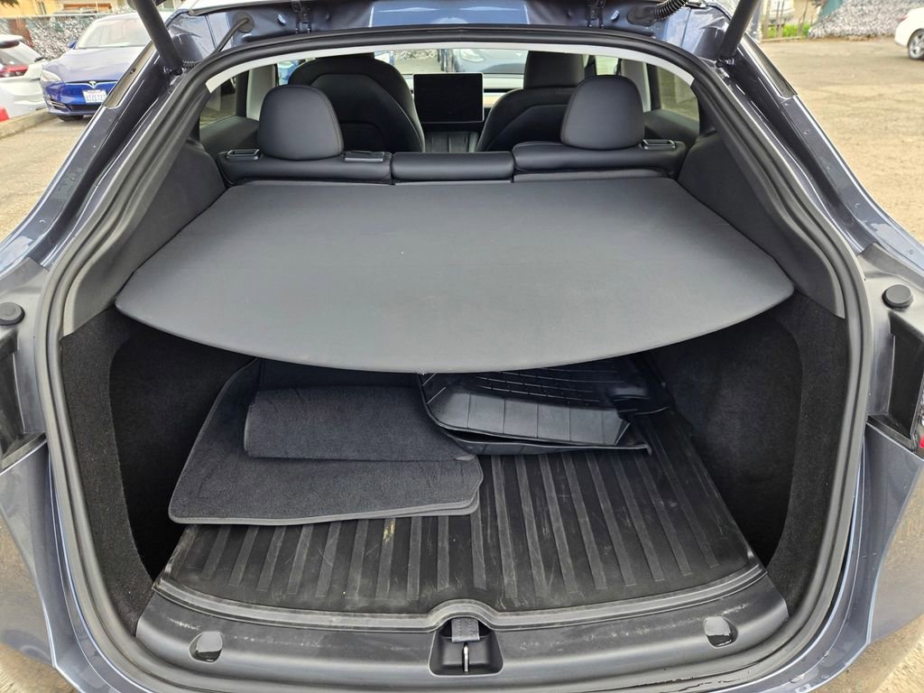 Used 2023 Tesla Model Y Long Range image 26