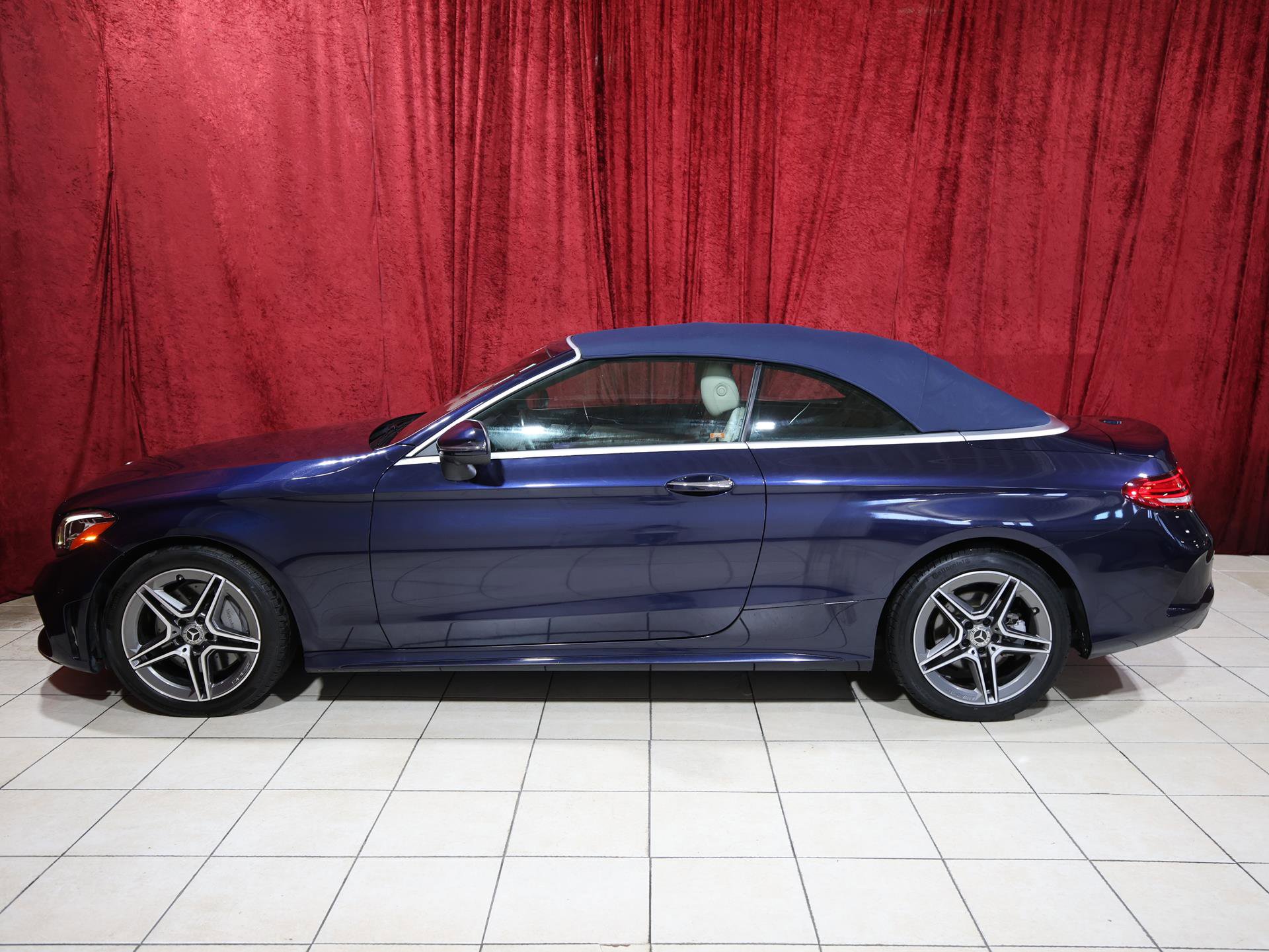 Used 2019 Mercedes-Benz C 300 4MATIC Cabriolet image 4