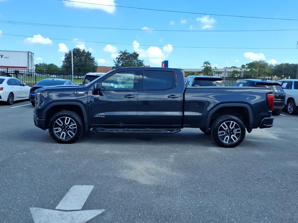 Used 2023 GMC Sierra 1500 AT4 w/ Technology Package AWD/4WD image 4