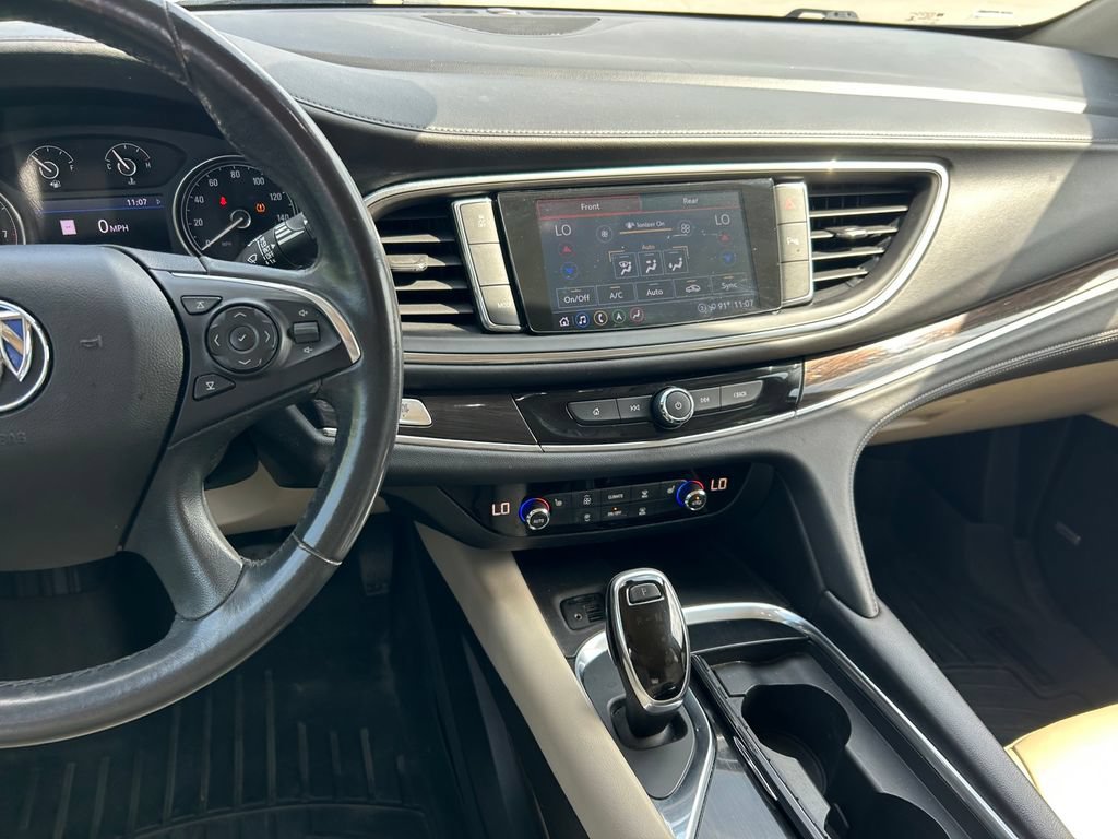 Used 2020 Buick Enclave Essence w/ Sound and Sites Package FWD image 17
