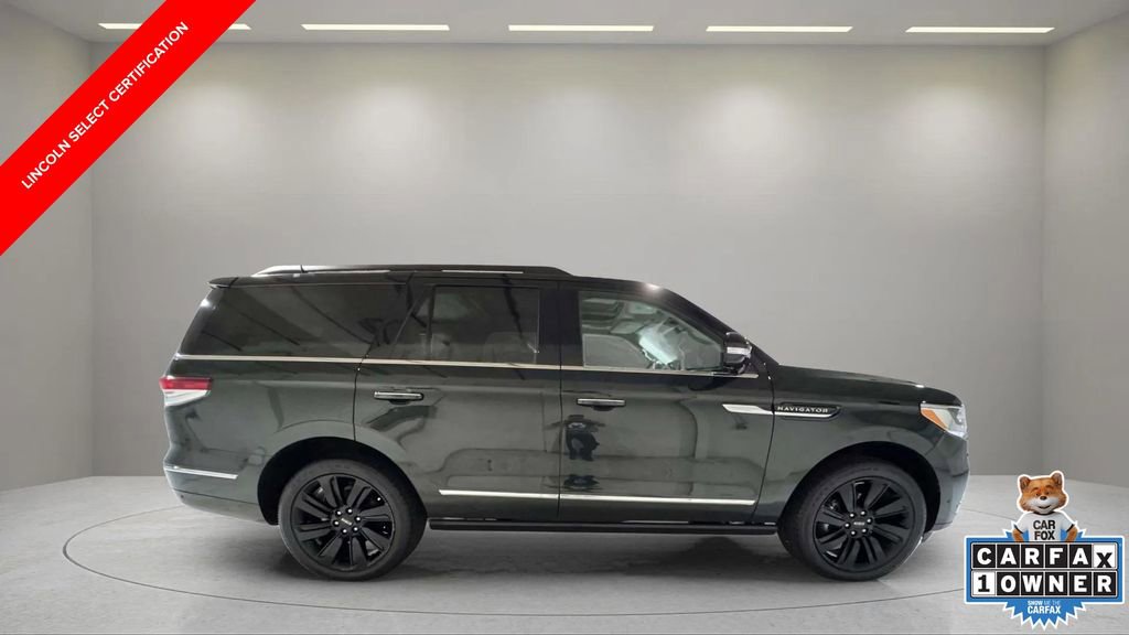 Certified 2022 Lincoln Navigator Black Label AWD/4WD image 2