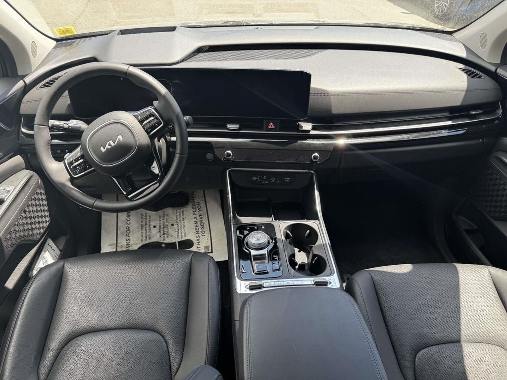 Certified 2025 Kia Carnival SX Prestige FWD image 12