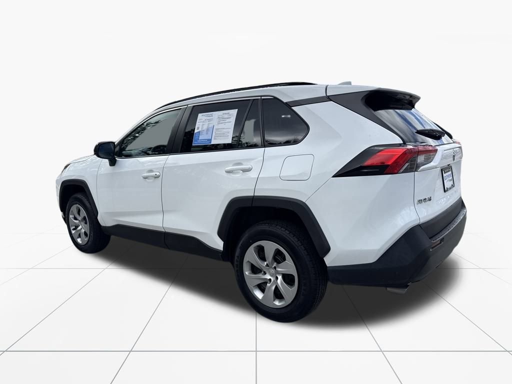 Used 2021 Toyota RAV4 LE image 6