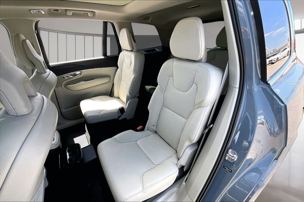 Used 2020 Volvo XC90 T6 Momentum w/ Protection Package Premier AWD/4WD image 26