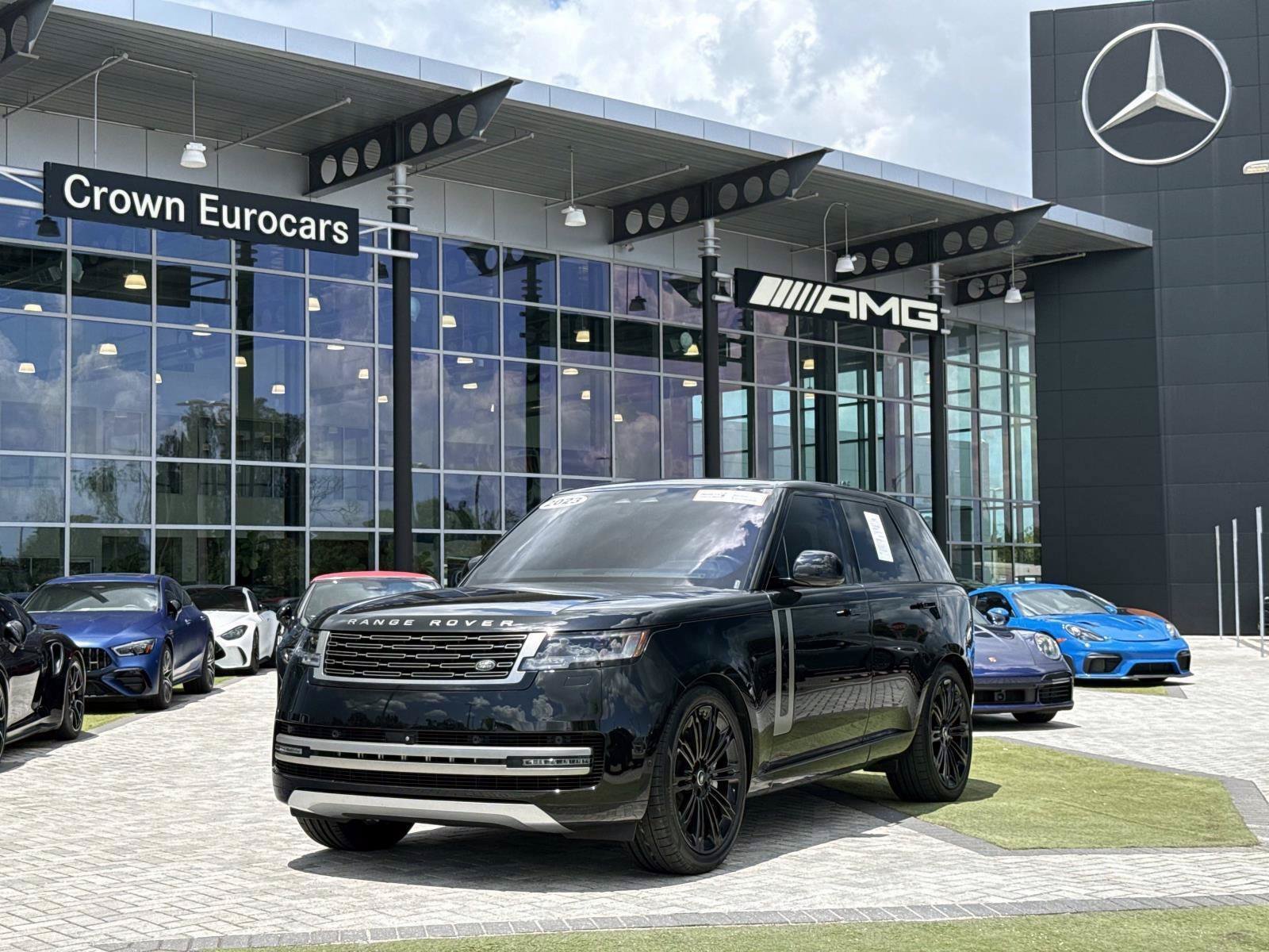 Used 2023 Land Rover Range Rover SE AWD/4WD image 1