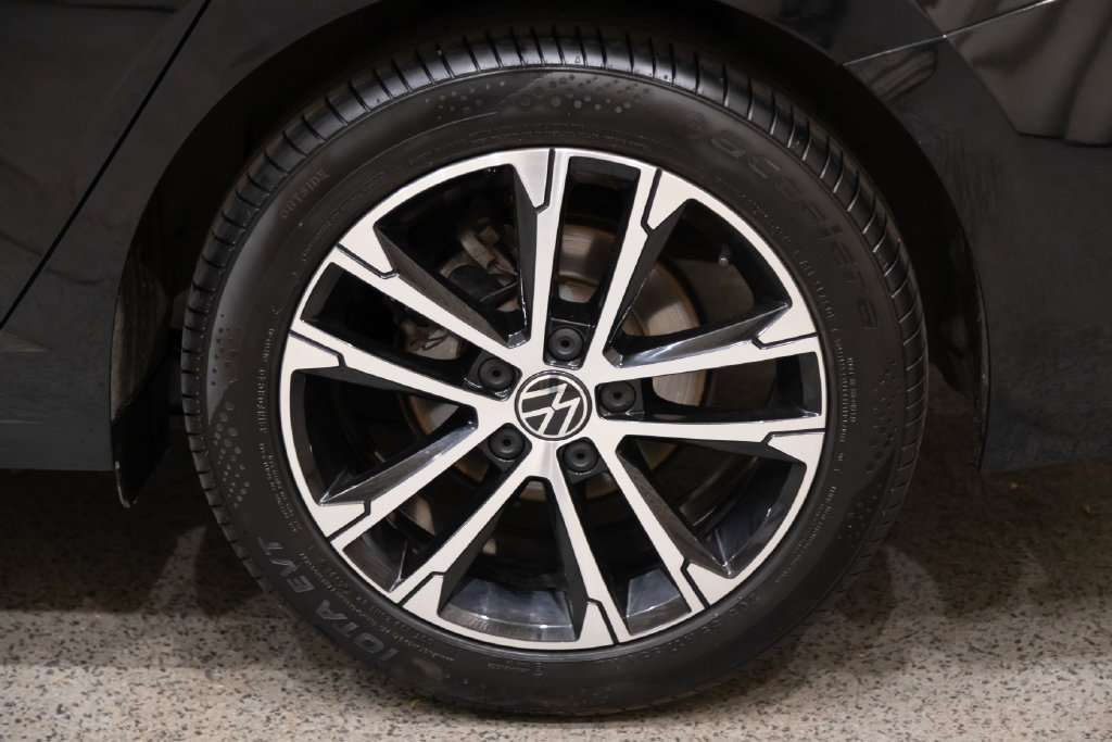 Used 2023 Volkswagen Jetta Sport FWD image 7