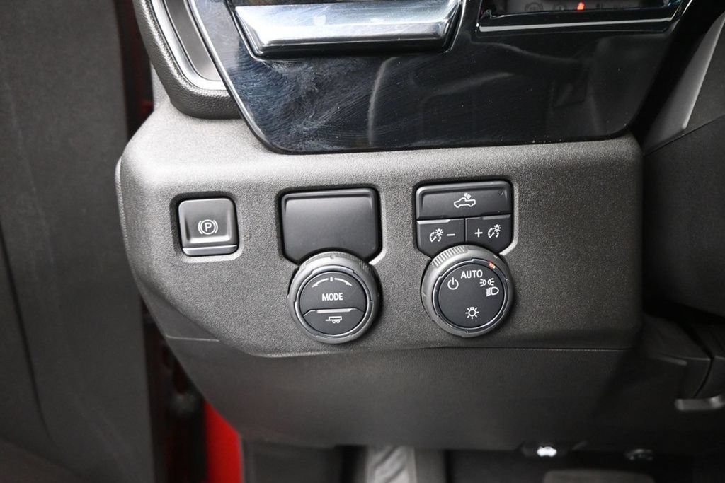 Used 2024 Chevrolet Silverado 1500 LT w/ Convenience Package II RWD image 16