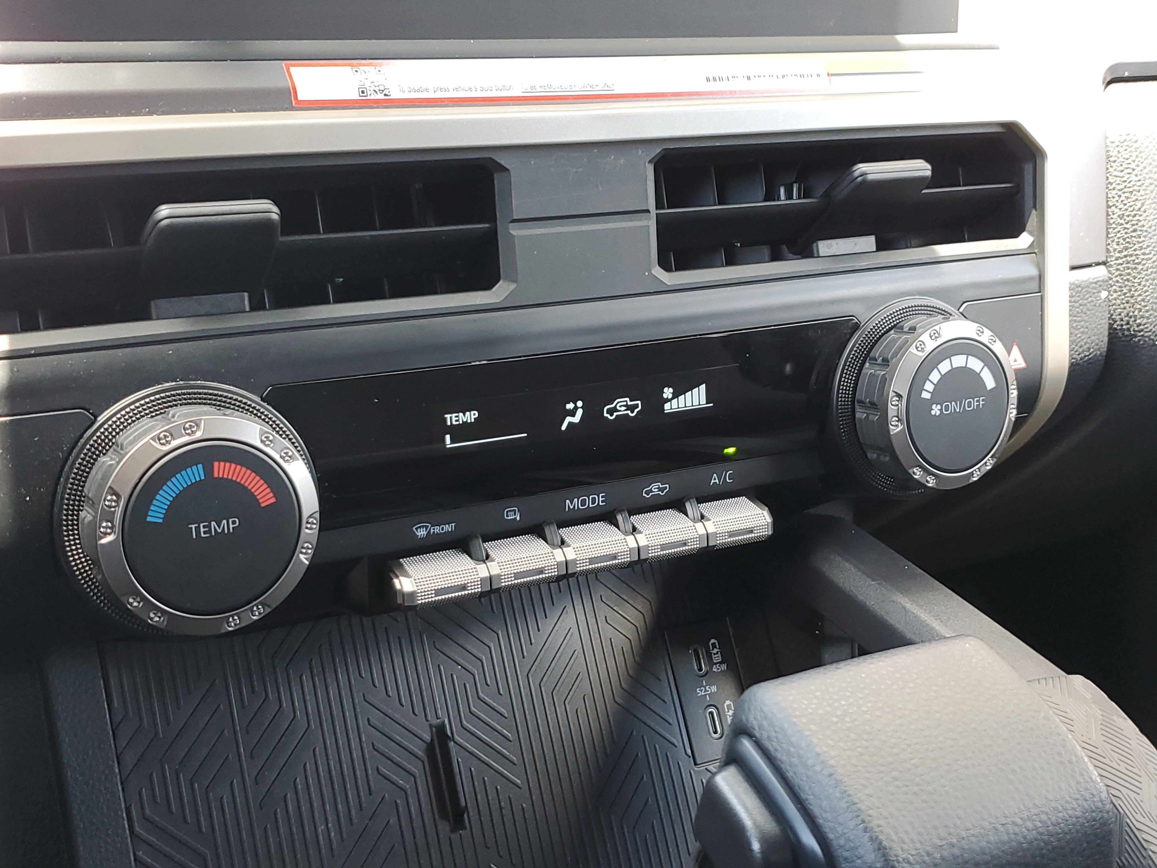 Used 2025 Toyota Tacoma SR5 RWD image 28