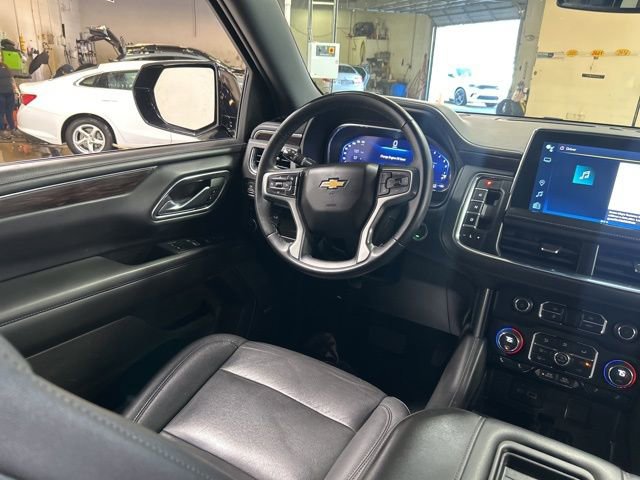 Used 2023 Chevrolet Suburban LT image 19