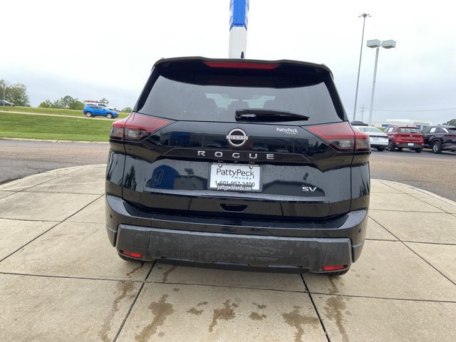 Used 2024 Nissan Rogue SV FWD image 6