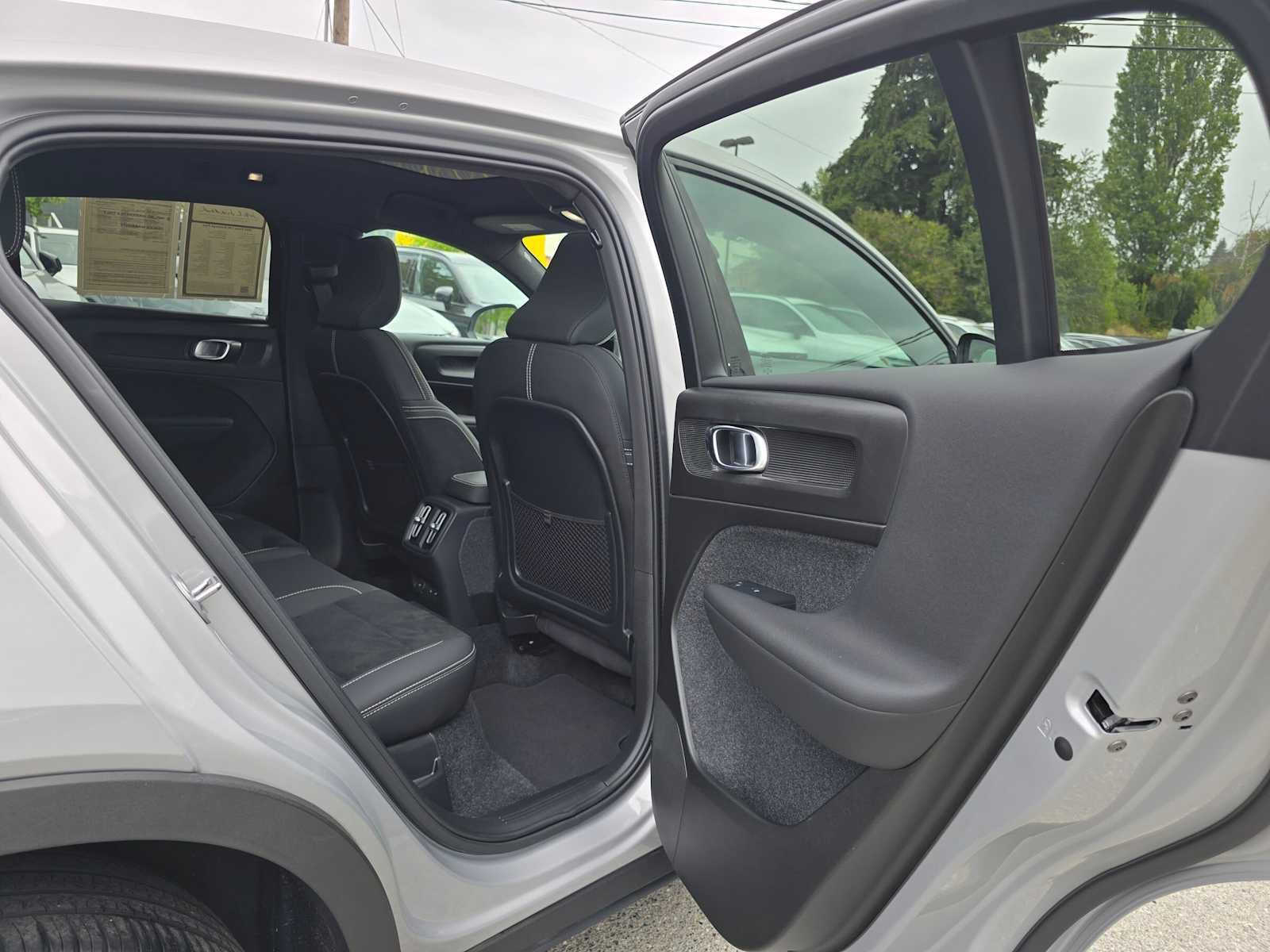 Certified 2023 Volvo C40 P8 Recharge Plus w/ Climate Package AWD/4WD image 14