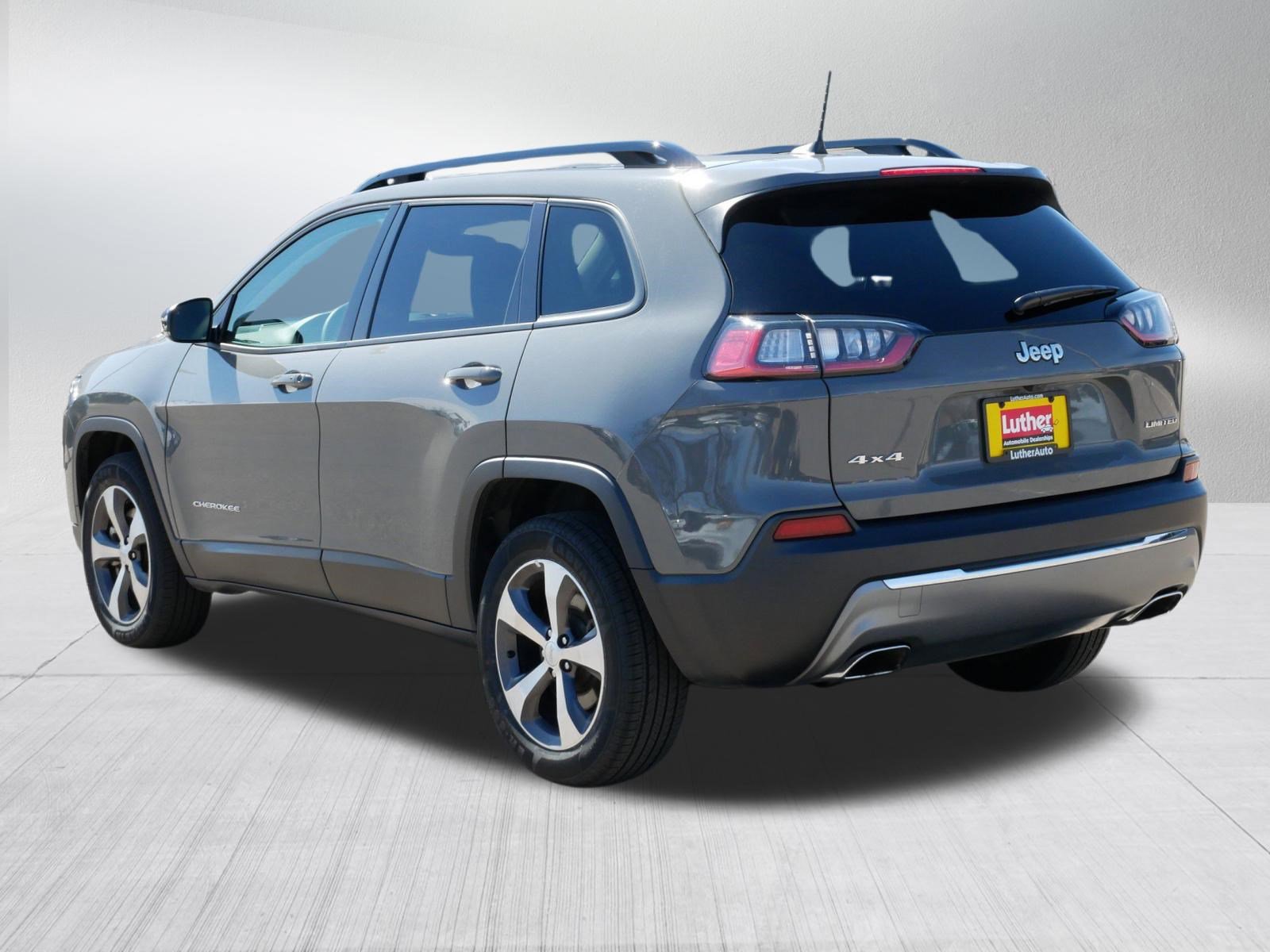 Used 2022 Jeep Cherokee Limited AWD/4WD image 5