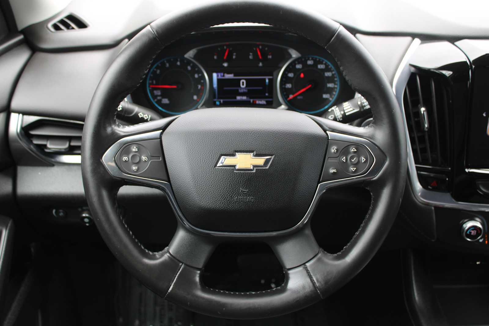 Used 2019 Chevrolet Traverse LT AWD/4WD image 14