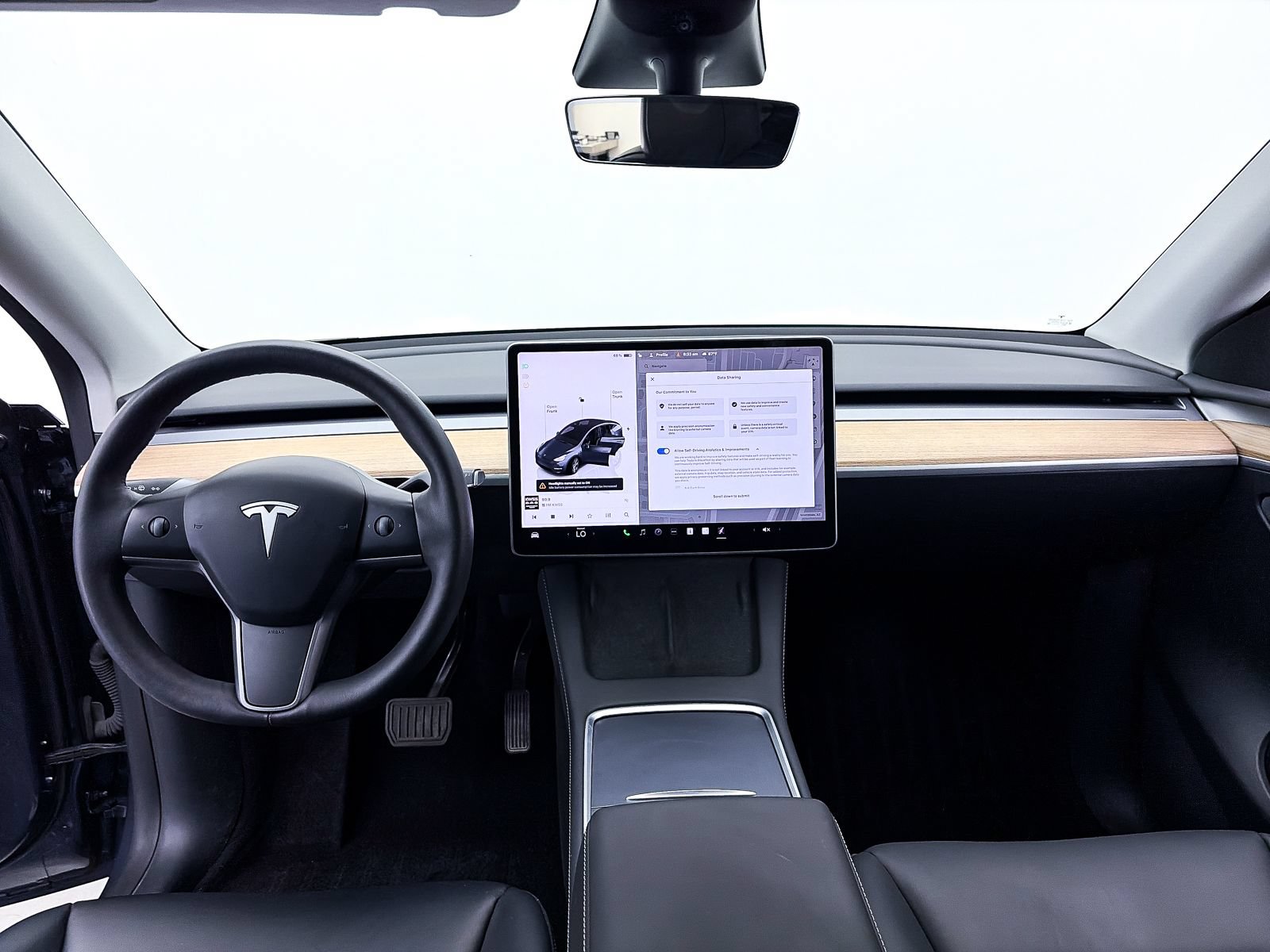 Used 2023 Tesla Model Y Long Range AWD/4WD image 21