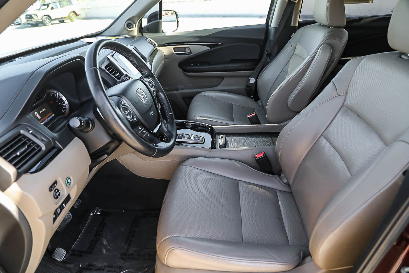Used 2016 Honda Pilot Elite image 17