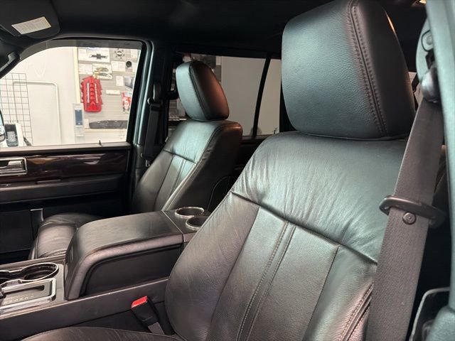 Used 2017 Lincoln Navigator L Reserve AWD/4WD image 16