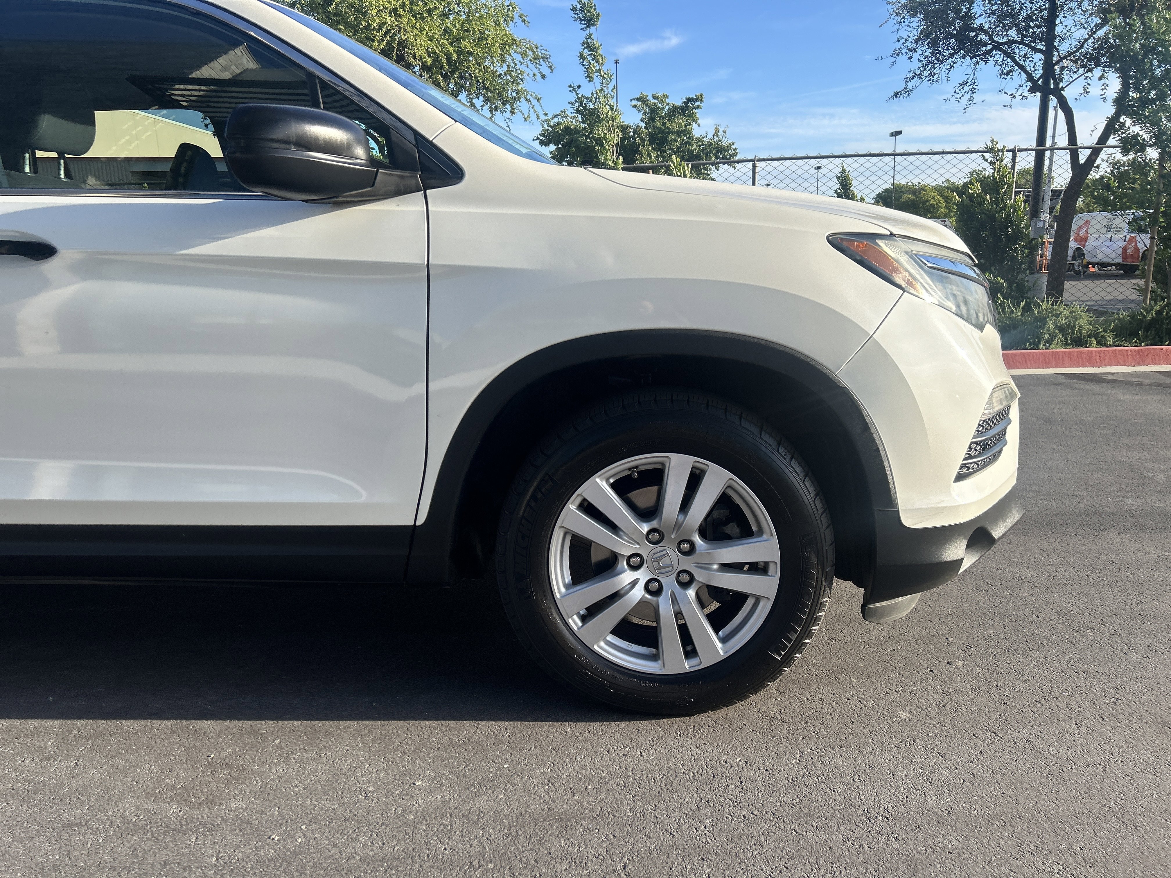 Used 2018 Honda Pilot LX image 13