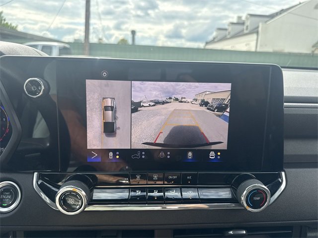 Used 2024 Chevrolet Colorado Trail Boss w/ Technology Package image 17