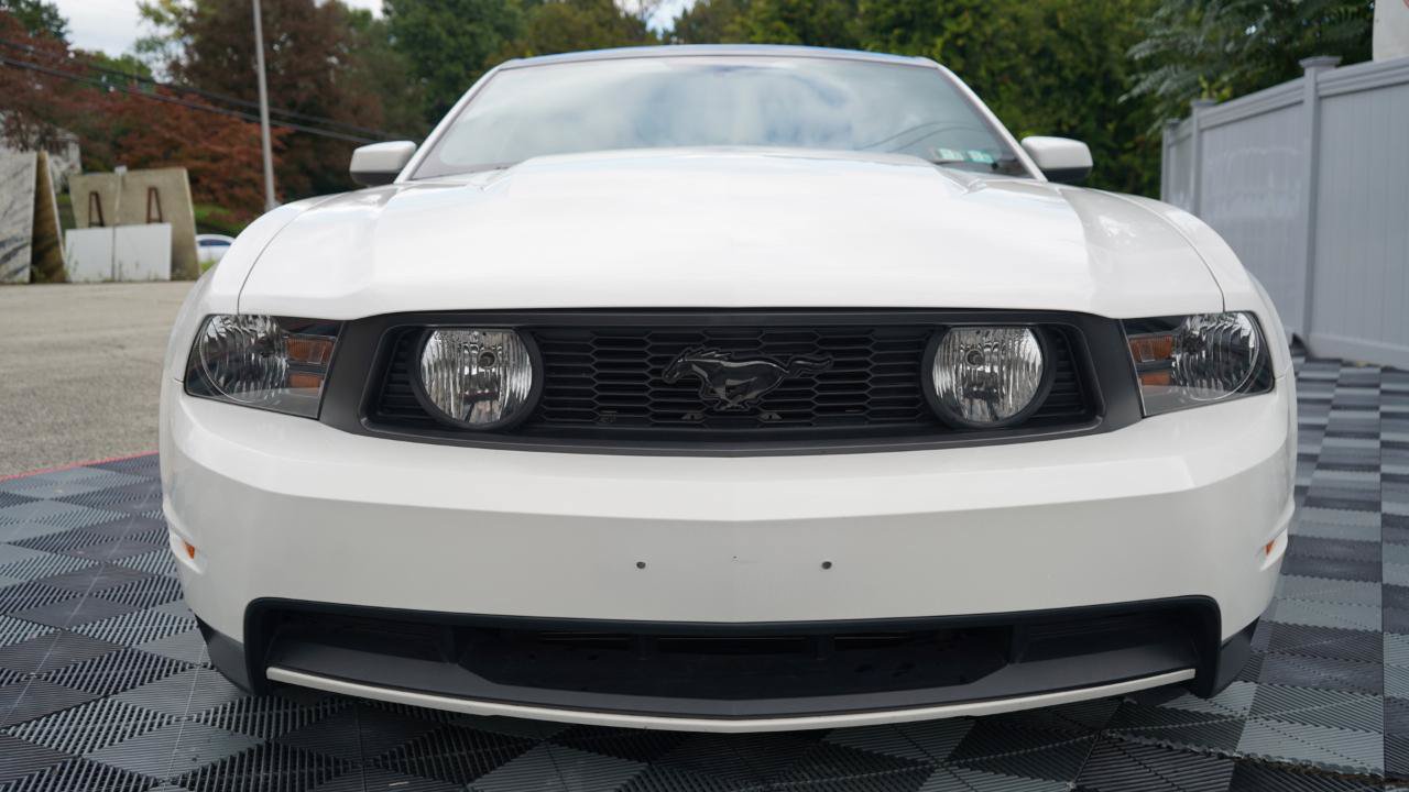 Used 2010 Ford Mustang GT RWD image 19