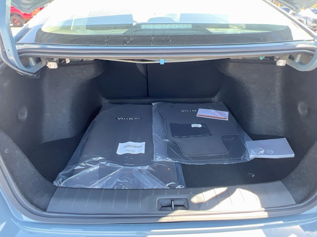 New 2027 Nissan Sentra SR FWD image 23