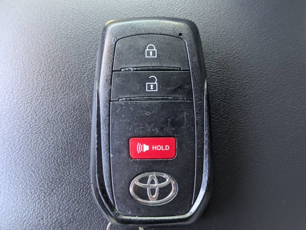 Used 2025 Toyota Corolla SE FWD image 26
